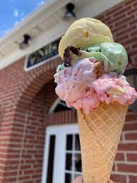 Reviews of the best ice cream shops in town